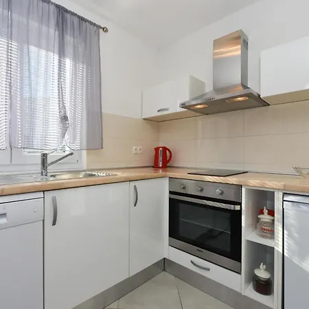 Studioapartment Fuer Zwei Personen Im Erdgeschoss *