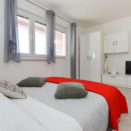 Studioapartment Fuer Zwei Personen Im Erdgeschoss Vir